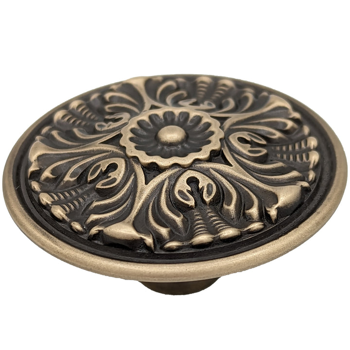 COPPER MOUNTAIN HARDWARE 2 Inch Victorian Star Filigree Doorknob (Antique Brass Finish)