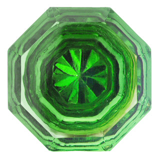 COPPER MOUNTAIN HARDWARE 1 3/8 Inch Emerald Green Glass Octagon Old Town Cabinet Knob (Polished Brass Base)